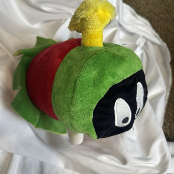 Six Flags Marvin Martian Tsum Tsum Stuffed Animal Plush Figure Toy 12" - Picture 2 of 5